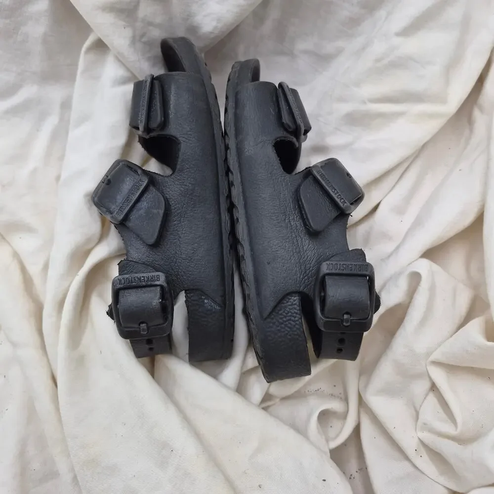 Birkenstock Milano Essentials Slide Sandal black Kids size 27 US 9-9.5